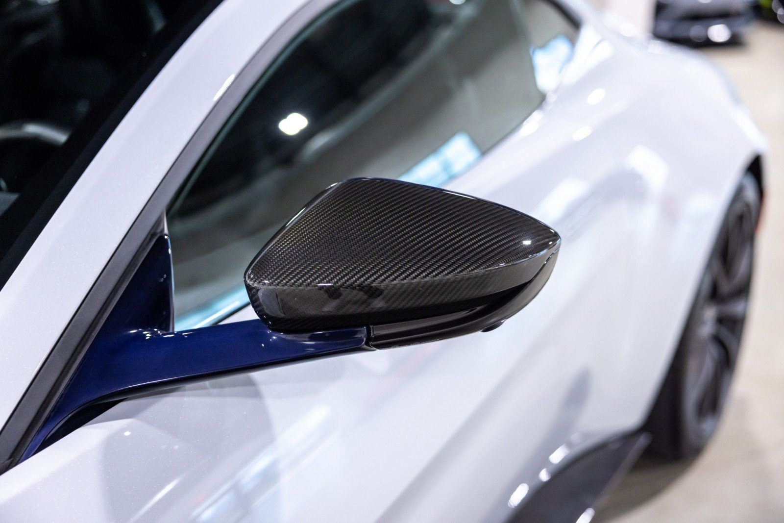 Used 2019 Aston Martin V8 Vantage Coupe RWD image 20