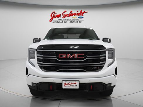 Used 2025 GMC Sierra 1500 AT4 w/ AT4 Premium Package AWD/4WD image 3