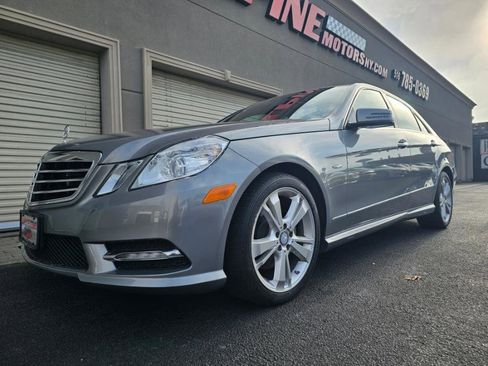 Used 2012 Mercedes-Benz E 350 4MATIC Sedan image 32