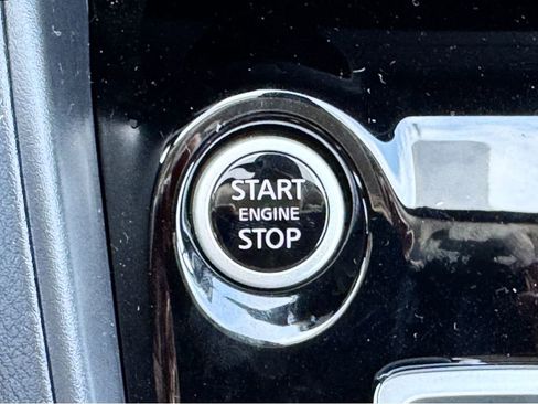 New 2025 Nissan Versa SR w/ Trunk Package image 15