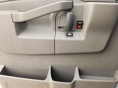 New 2025 Chevrolet Express 3500 w/ Power Convenience Package image 24