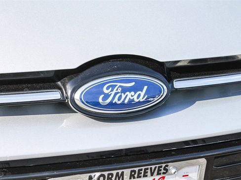 Used 2012 Ford Focus Titanium image 6