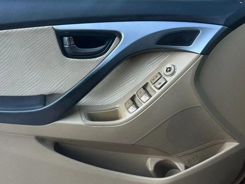 Used 2013 Hyundai Elantra GLS w/ Preferred Pkg FWD image 31