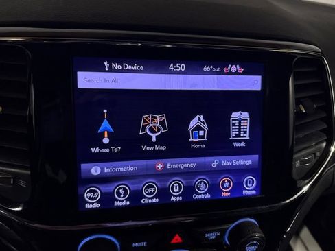 Used 2019 Jeep Grand Cherokee Limited AWD/4WD image 29