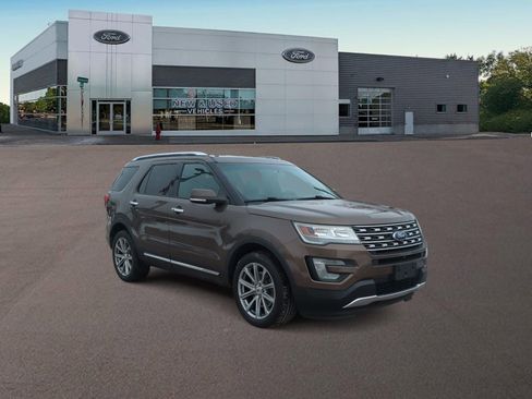 Used 2016 Ford Explorer Limited image 2