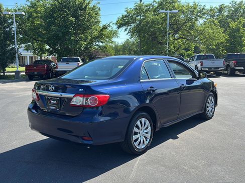 Used 2013 Toyota Corolla LE FWD image 11