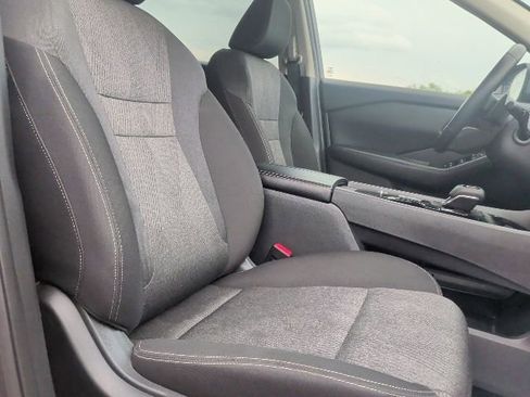 Used 2025 Nissan Rogue SV image 19