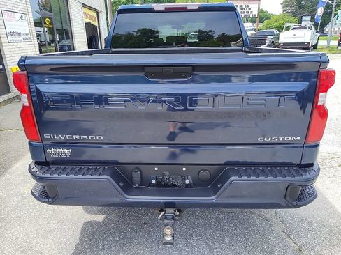 Used 2020 Chevrolet Silverado 1500 Custom w/ Custom Value Package AWD/4WD image 7