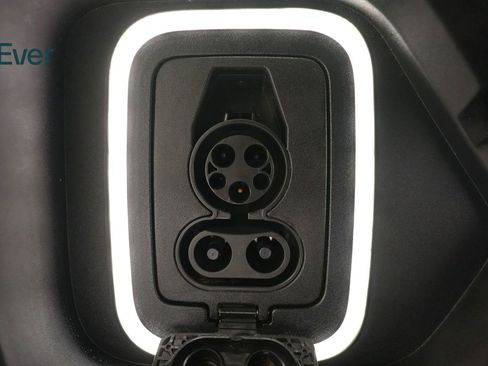 Used 2024 Rivian R1S Adventure AWD/4WD image 10