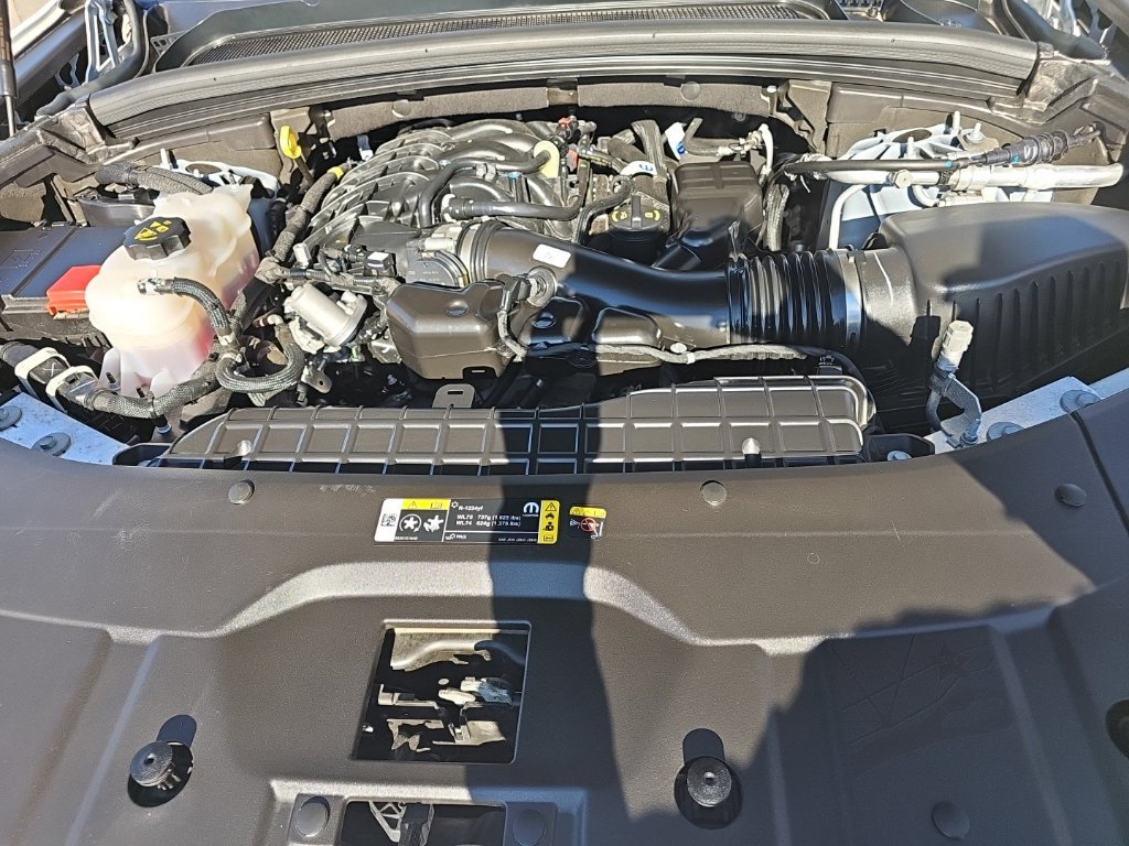 Certified 2025 Jeep Grand Cherokee Limited AWD/4WD image 40