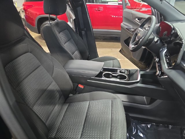 Used 2026 Chevrolet Equinox LT AWD/4WD image 12