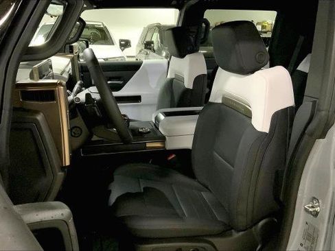 New 2025 GMC Hummer EV 2X image 12