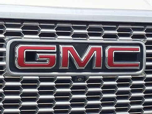Used 2022 GMC Yukon Denali AWD/4WD image 30