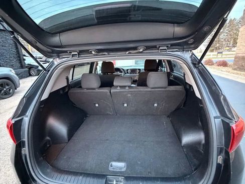 Used 2019 Kia Sportage LX image 8