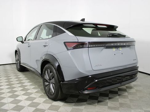 Used 2024 Nissan Ariya FWD image 36