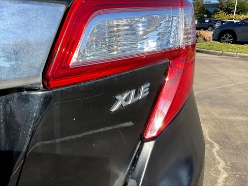 Used 2013 Toyota Camry L image 8