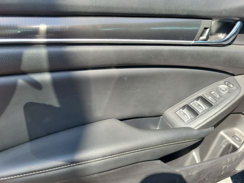 Certified 2022 Honda Accord Sport image 18