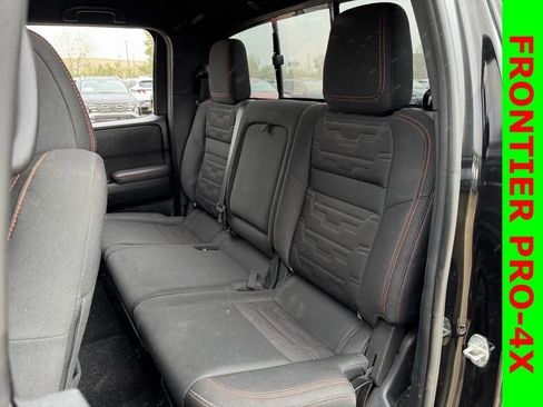 Used 2022 Nissan Frontier PRO-4X w/ Technology Package image 26