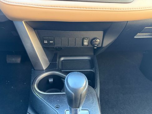 Used 2018 Toyota RAV4 XLE image 21