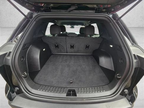 Used 2025 Chevrolet Equinox LT FWD image 24