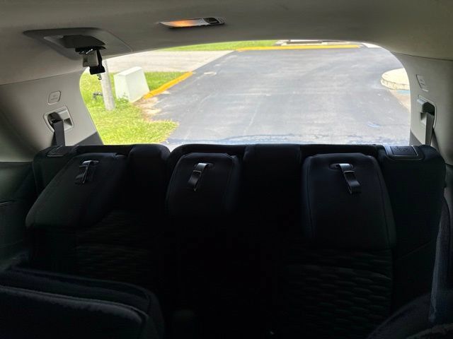 Used 2023 Nissan Pathfinder SV AWD/4WD image 23