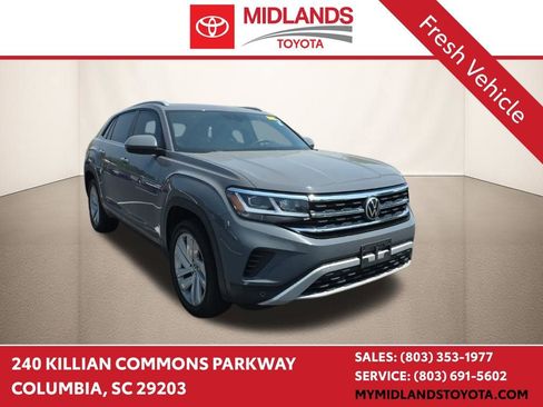Used 2021 Volkswagen Atlas Cross Sport SE w/ Panoramic Sunroof Package FWD image 1