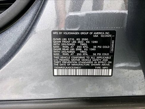 Used 2025 Volkswagen Atlas SE image 43