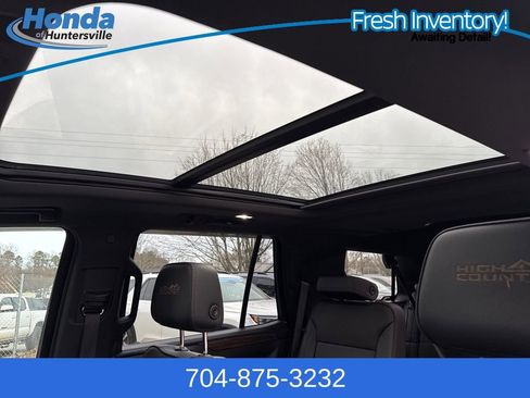 Used 2021 Chevrolet Tahoe High Country w/ Premium Package image 60