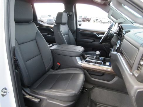 Certified 2024 Chevrolet Silverado 1500 LT Trail Boss w/ Convenience Package II AWD/4WD image 21