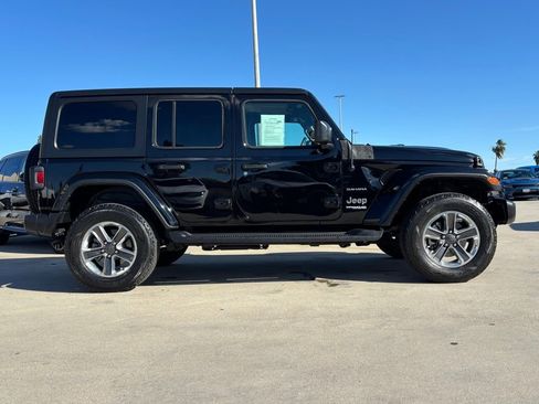 Used 2022 Jeep Wrangler Unlimited Sahara w/ Cold Weather Group image 3