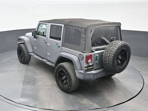 Used 2018 Jeep Wrangler Unlimited Sport S AWD/4WD image 19