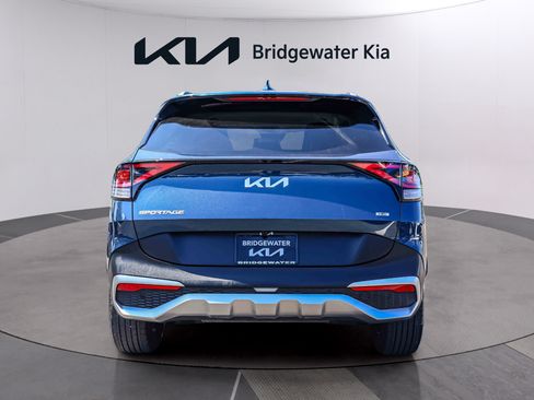 Certified 2023 Kia Sportage EX AWD/4WD image 5