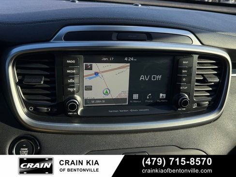 Used 2019 Kia Sorento SX image 17