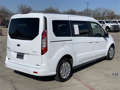 Used 2016 Ford Transit Connect XLT image 2