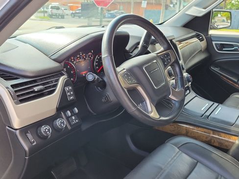 Used 2015 GMC Yukon XL Denali AWD/4WD image 10