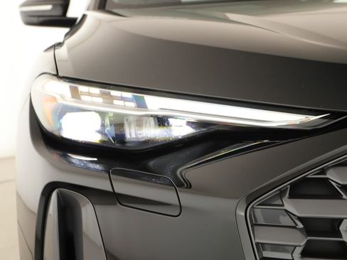 Certified 2025 Audi Q5 Prestige image 36