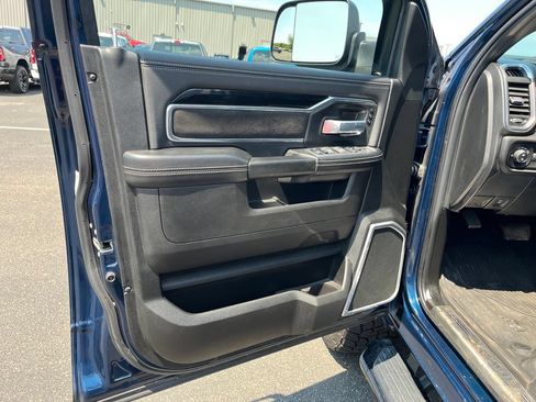 Used 2022 RAM 2500 Laramie w/ Night Edition AWD/4WD image 13