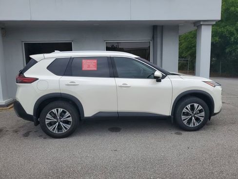 Certified 2021 Nissan Rogue SV w/ Premium Package FWD image 7