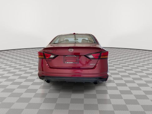 Certified 2024 Nissan Altima 2.0 SR image 10