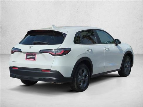 New 2026 Honda HR-V LX image 2