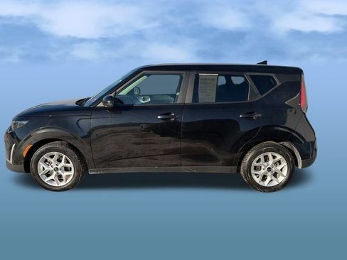 Used 2023 Kia Soul LX w/ LX Technology Package image 4