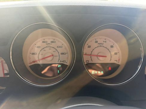 Used 2011 Dodge Challenger RWD image 19