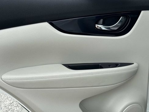 Certified 2019 Nissan Rogue Sport SL w/ Premium Package FWD image 12