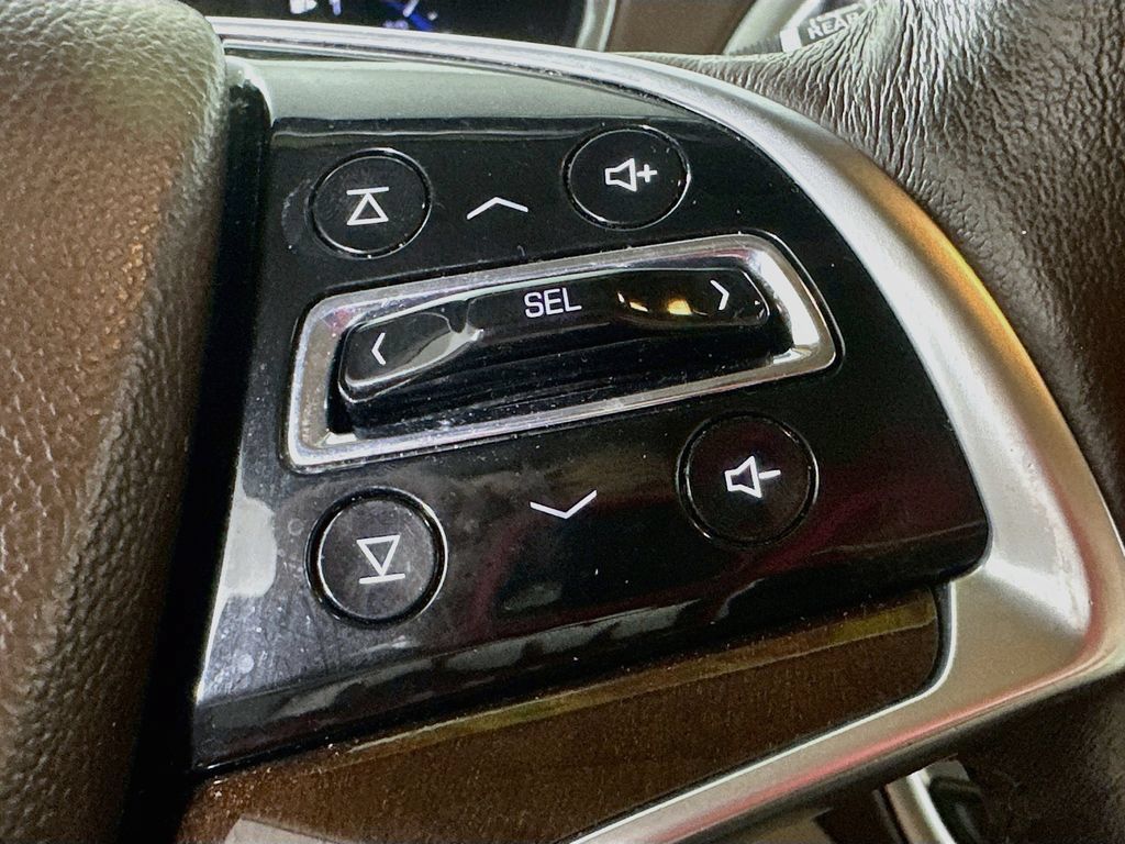 Used 2014 Cadillac SRX Luxury FWD image 26