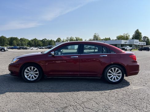 Used 2013 Chrysler 200 Limited FWD image 6