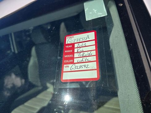 Certified 2023 Kia Telluride SX Prestige AWD/4WD image 6