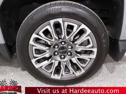 Used 2025 GMC Sierra 1500 Denali Ultimate image 10