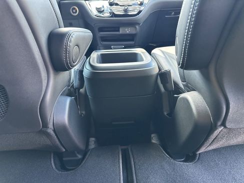 New 2026 Chrysler Pacifica Select image 50