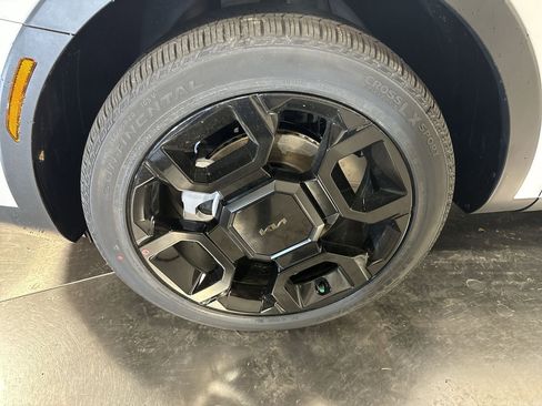 New 2025 Kia Sorento SX Prestige w/ Olive Brown Leather Package image 10