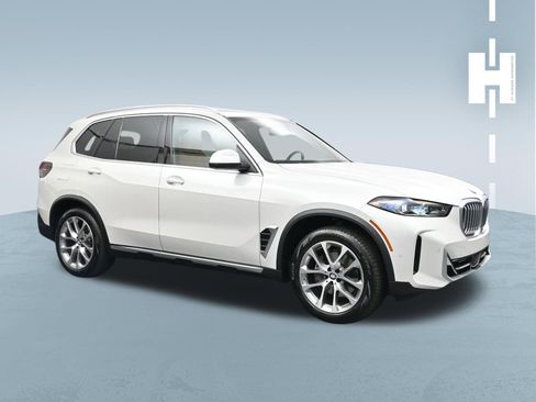 Used 2024 BMW X5 xDrive40i w/ Premium Package AWD/4WD image 2